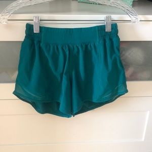 Lululemon hottie hot shorts (tall)